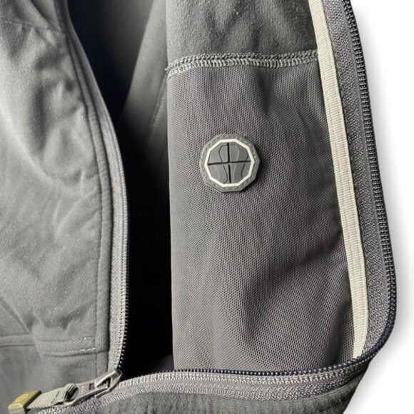 Lululemon Mens Grey  Zip Up Jacket - Picture 11 of 13